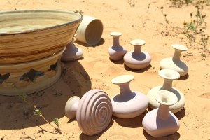 כל הכדים מגיעים מאותה האדמה מקום בו הטבע הפראי נושק לנוכחות האדם