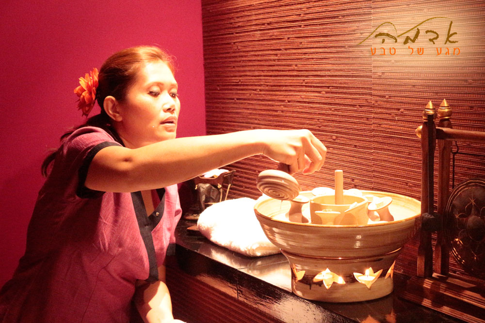 אדמה מגע של טבע בהלטון תל אביב